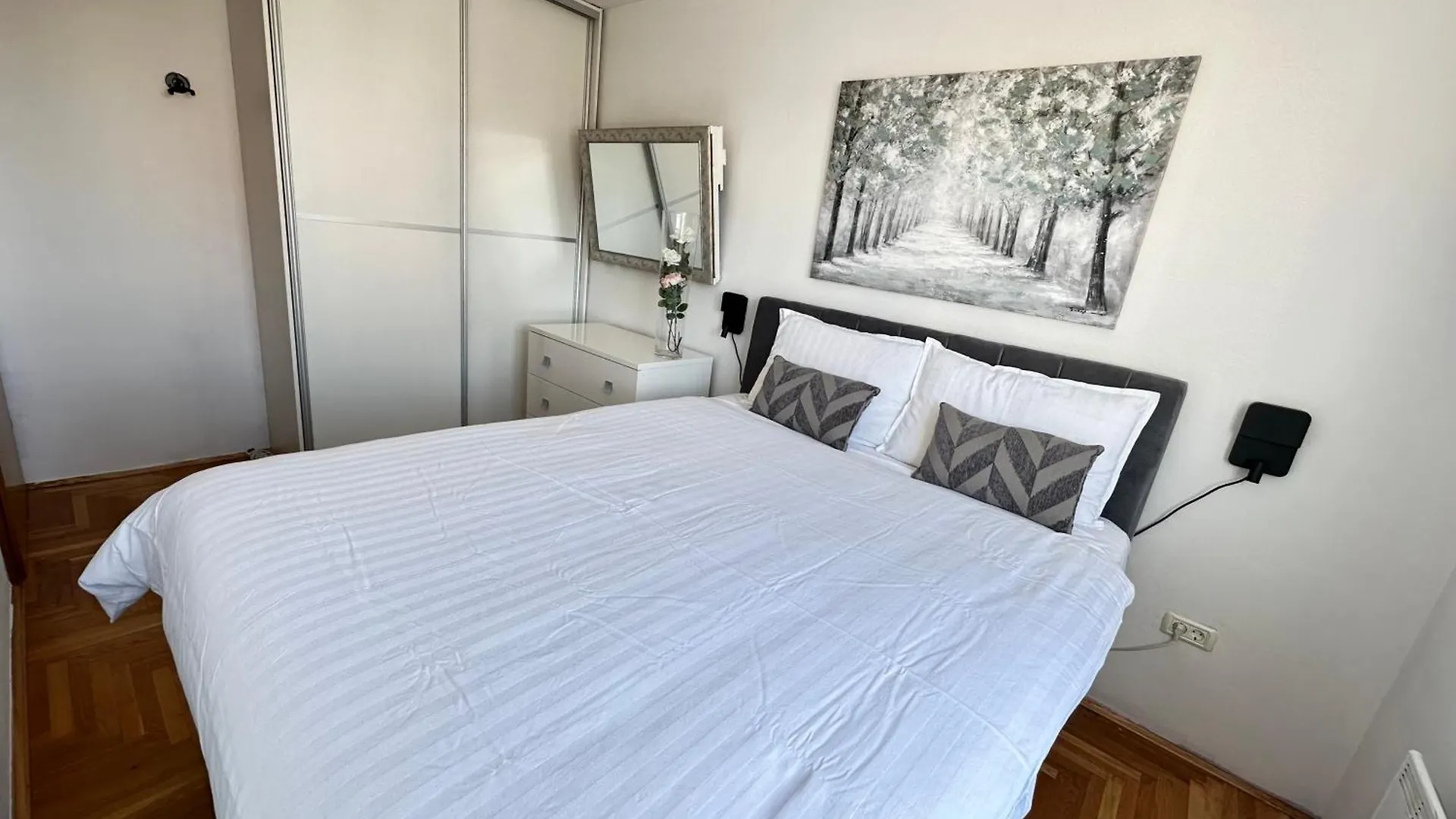 Apartment Forty Two 扎达尔